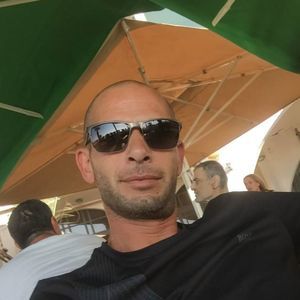 Meet your Posher, Avi